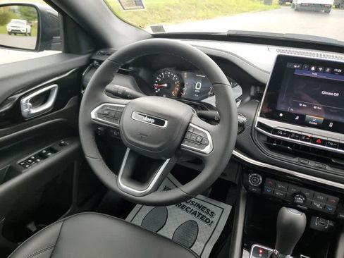 New 2026 Jeep Compass Limited image 17