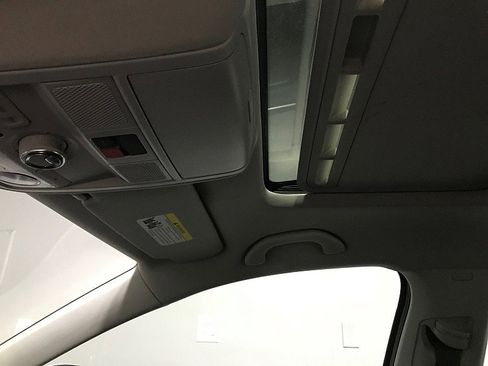 Used 2017 Volkswagen Jetta SE image 31