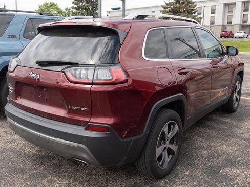 Used 2019 Jeep Cherokee Limited w/ Luxury Group AWD/4WD image 8