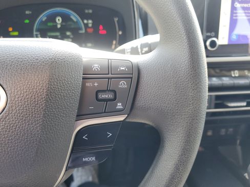 Certified 2025 Toyota Camry LE image 22