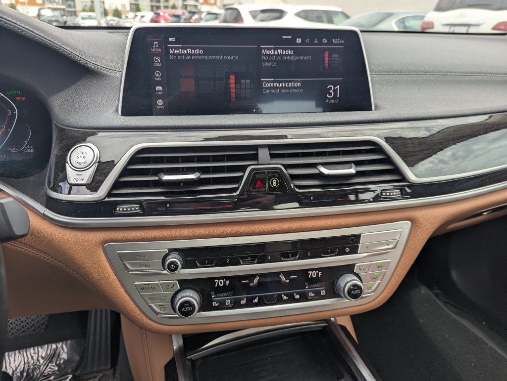 Used 2022 BMW 740i w/ Premium Package RWD image 16