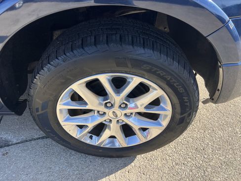 Used 2015 Ford Expedition Limited w/ Equipment Group 301A image 2