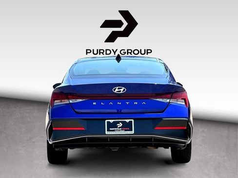 Used 2025 Hyundai Elantra SEL FWD image 7
