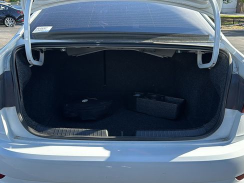 Used 2019 Volkswagen Jetta S image 18