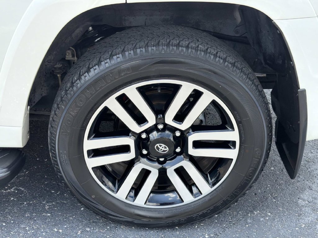 Used 2023 Toyota 4Runner Limited RWD image 10