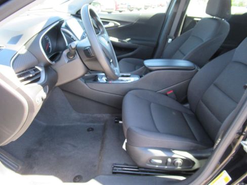 Used 2024 Chevrolet Malibu LT FWD image 17