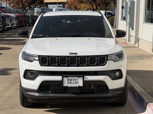 New 2026 Jeep Compass Latitude image 3