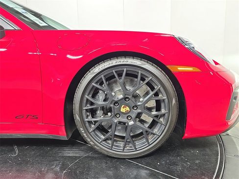 Used 2024 Porsche 911 Carrera S image 11