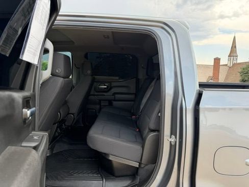 Used 2021 Chevrolet Silverado 1500 Custom Trail Boss w/ Safety Confidence Package AWD/4WD image 18