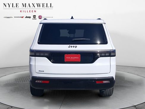 New 2026 Jeep Grand Wagoneer L 4WD image 15