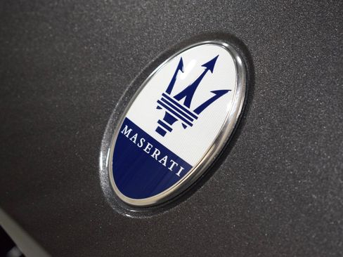 Certified 2024 Maserati Grecale GT image 3