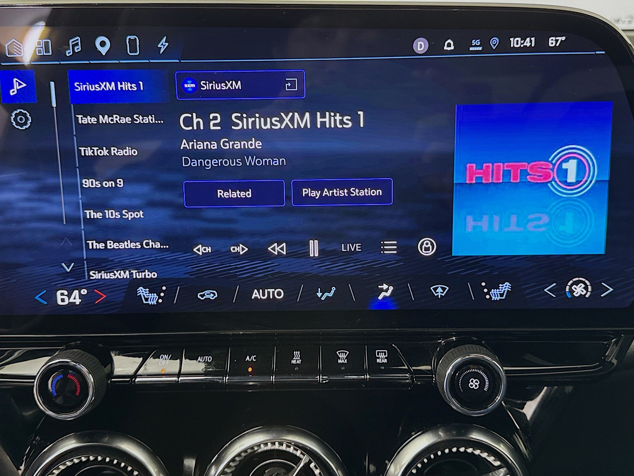 Used 2024 Chevrolet Blazer EV LT AWD/4WD image 17