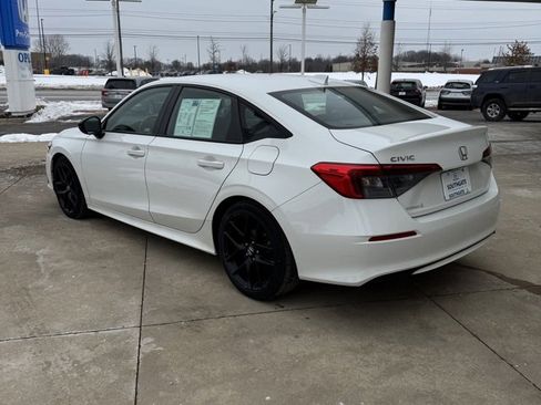 Certified 2023 Honda Civic Sport image 3