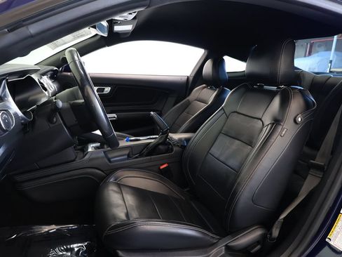 Used 2019 Ford Mustang GT Premium RWD image 17
