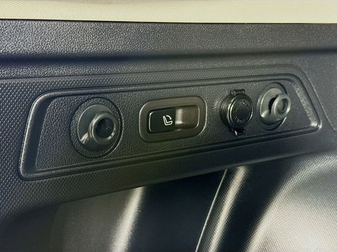 Used 2022 Subaru Forester Touring w/ Popular Package #3 image 35