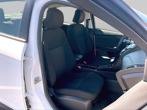 Used 2017 Ford Focus SE image 7