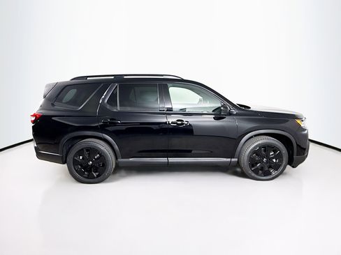 New 2026 Honda Pilot Black Edition image 2