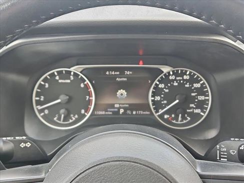 Used 2024 Nissan Rogue SV w/ SV Premium Package image 11