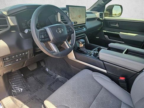 Used 2025 Toyota Tundra Limited AWD/4WD image 10