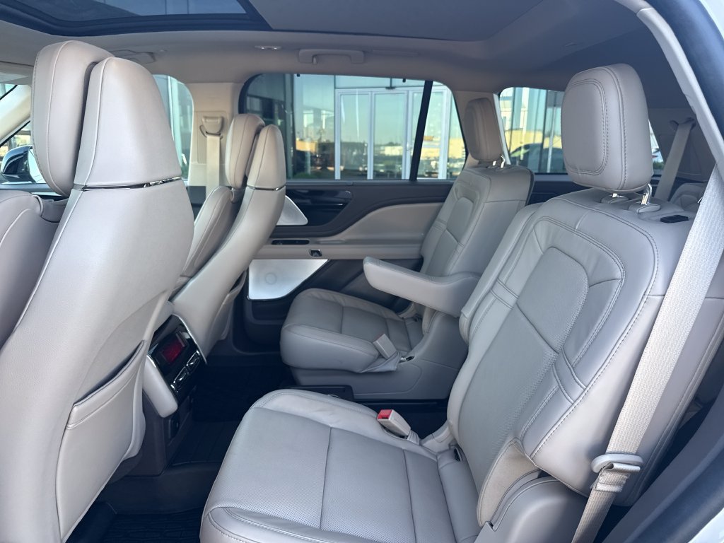 Used 2023 Lincoln Aviator Reserve w/ Equipment Group 201A AWD/4WD image 21