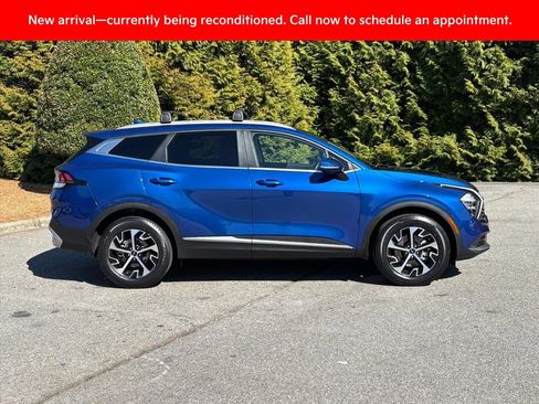 Certified 2023 Kia Sportage EX image 6