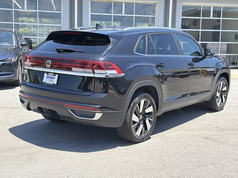 Used 2024 Volkswagen Atlas Cross Sport SE FWD image 12
