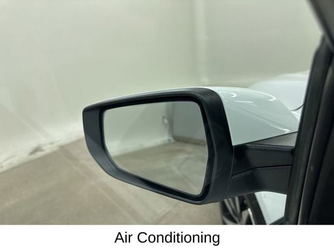 Used 2022 Chevrolet Malibu RS image 18