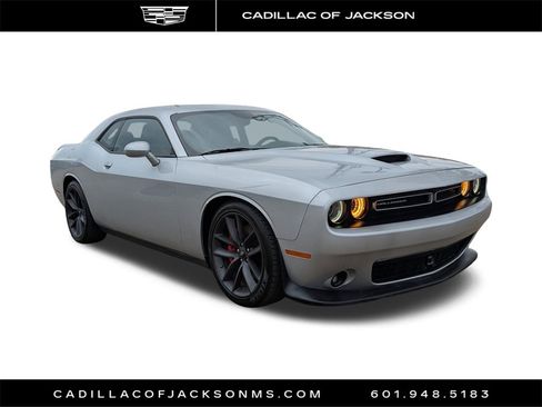 Used 2022 Dodge Challenger R/T w/ Plus Package image 3