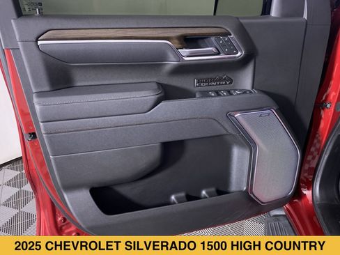Certified 2025 Chevrolet Silverado 1500 High Country w/ High Country Premium Package AWD/4WD image 13