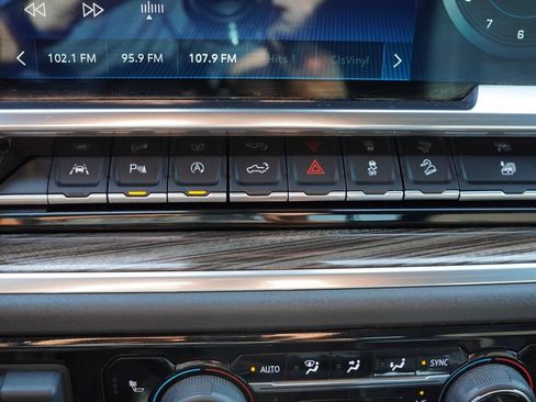 Used 2023 Chevrolet Silverado 1500 RST AWD/4WD image 26