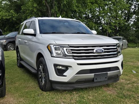 Used 2020 Ford Expedition XLT image 1