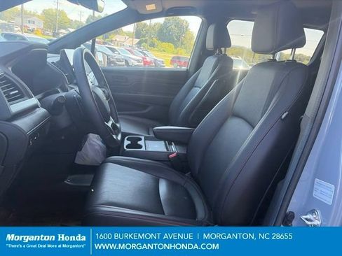 Used 2025 Honda Odyssey Sport-L image 12
