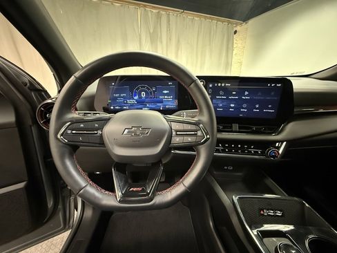 Used 2025 Chevrolet Equinox RS w/ Safety and Technology Package image 27