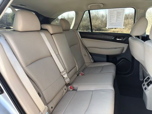 Used 2017 Subaru Outback 2.5i Limited image 27
