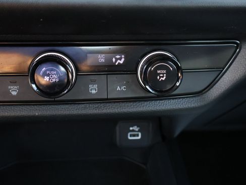 Used 2025 Honda HR-V LX image 30