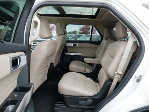 Used 2024 Ford Explorer Limited w/ Limited Technology Package AWD/4WD image 17