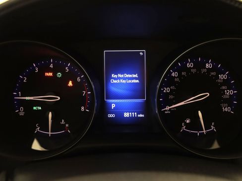 Used 2018 Toyota C-HR XLE FWD image 15