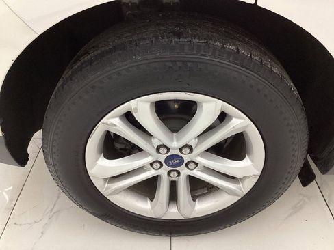 Used 2019 Ford Edge SEL w/ Equipment Group 201A image 48