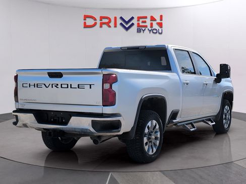 Used 2023 Chevrolet Silverado 2500 LT w/ Convenience Package AWD/4WD image 5