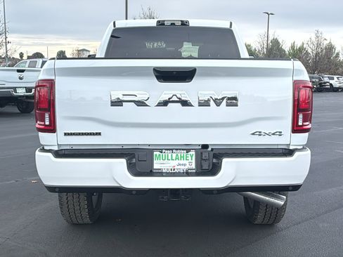 New 2026 RAM 2500 Big Horn AWD/4WD image 4
