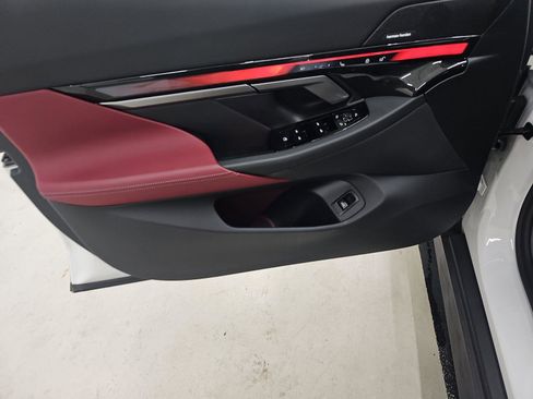 Used 2026 BMW 540i xDrive AWD/4WD image 10