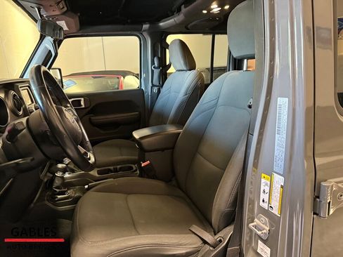 Used 2019 Jeep Wrangler Unlimited Sport S AWD/4WD image 24