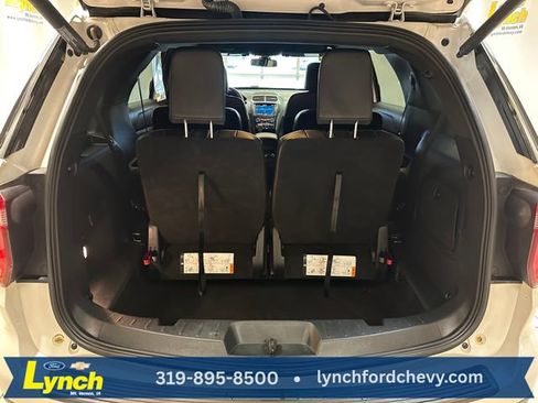 Used 2019 Ford Explorer XLT w/ Equipment Group 202A image 22