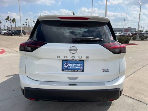 Certified 2026 Nissan Rogue SV image 4