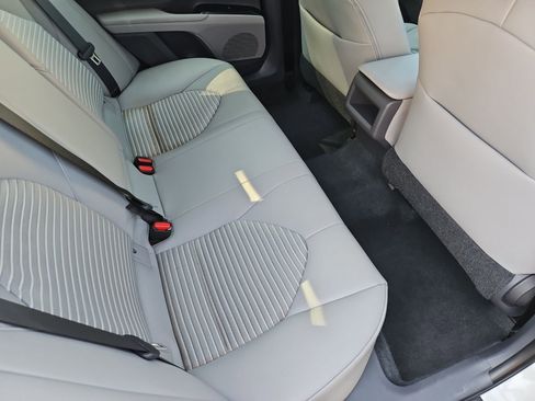 Used 2018 Toyota Camry SE w/ Convenience Package FWD image 26