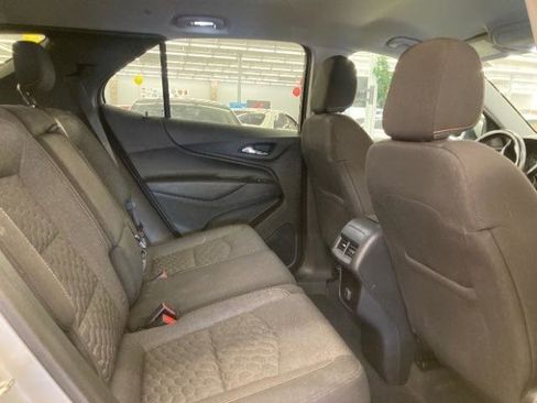 Used 2018 Chevrolet Equinox LT image 11