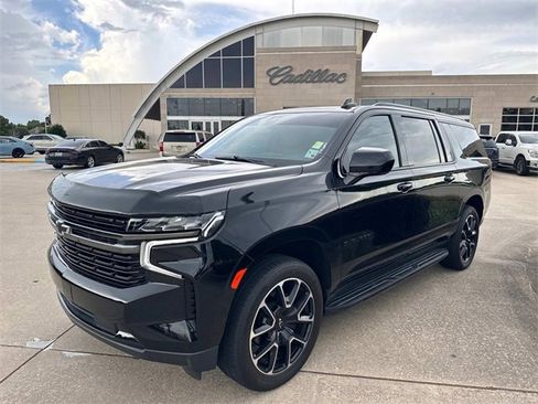 Used 2021 Chevrolet Suburban RST image 1