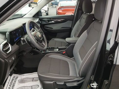 Used 2024 Chevrolet TrailBlazer LT w/ Driver Confidence Package AWD/4WD image 10