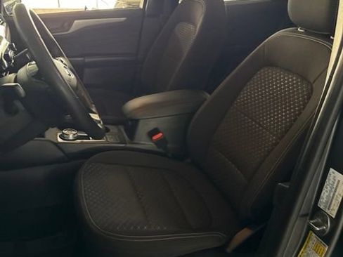 Used 2023 Ford Escape Active AWD/4WD image 5