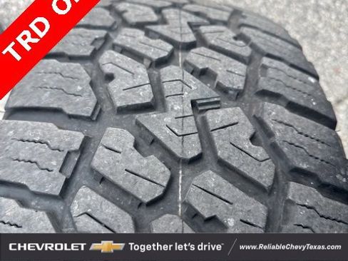 Used 2020 Toyota Tacoma TRD Off-Road image 29